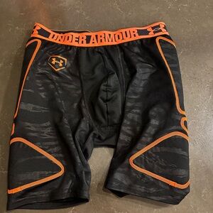 Boys Under Armour baseball sliding shorts Youth Large